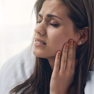What Does a Swollen Jaw Mean? Signs You Need Urgent Dental Care