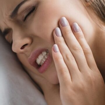 Why Does My Tooth Hurt More at Night? Causes and Emergency Warning Signs